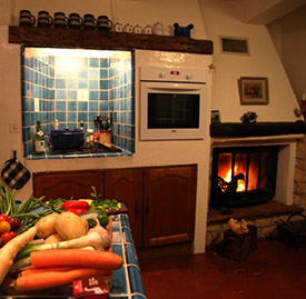 Gourmetmat og peis i det provencalske kjøkkenet